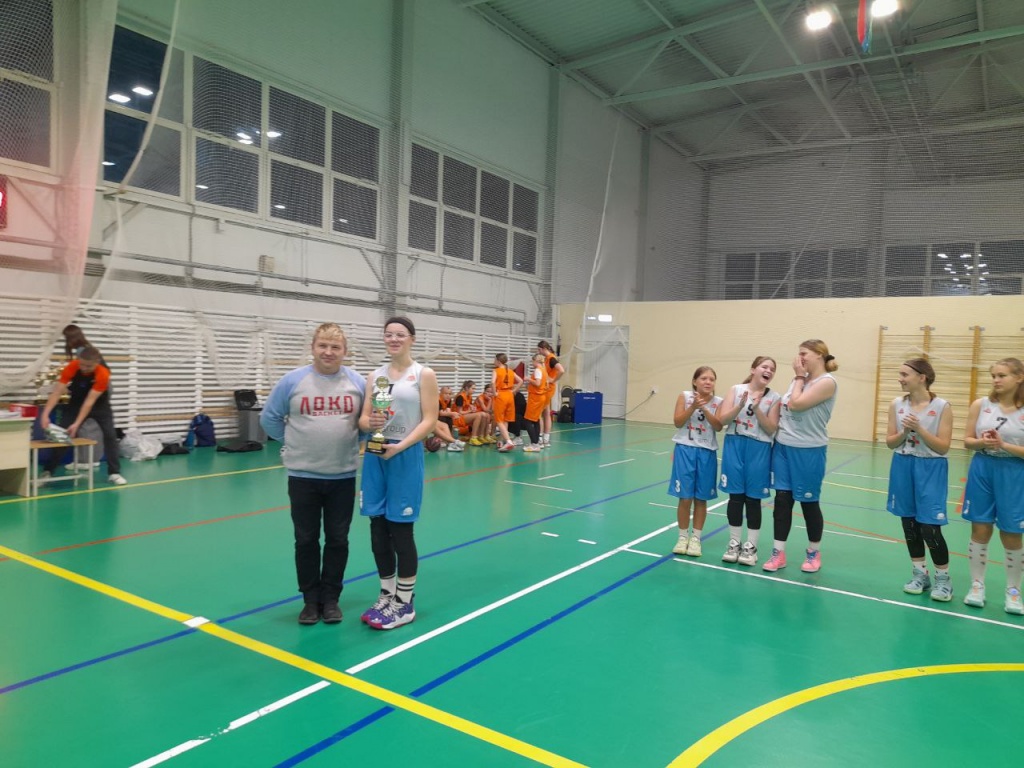 photo_5201921242406446154_y.jpg